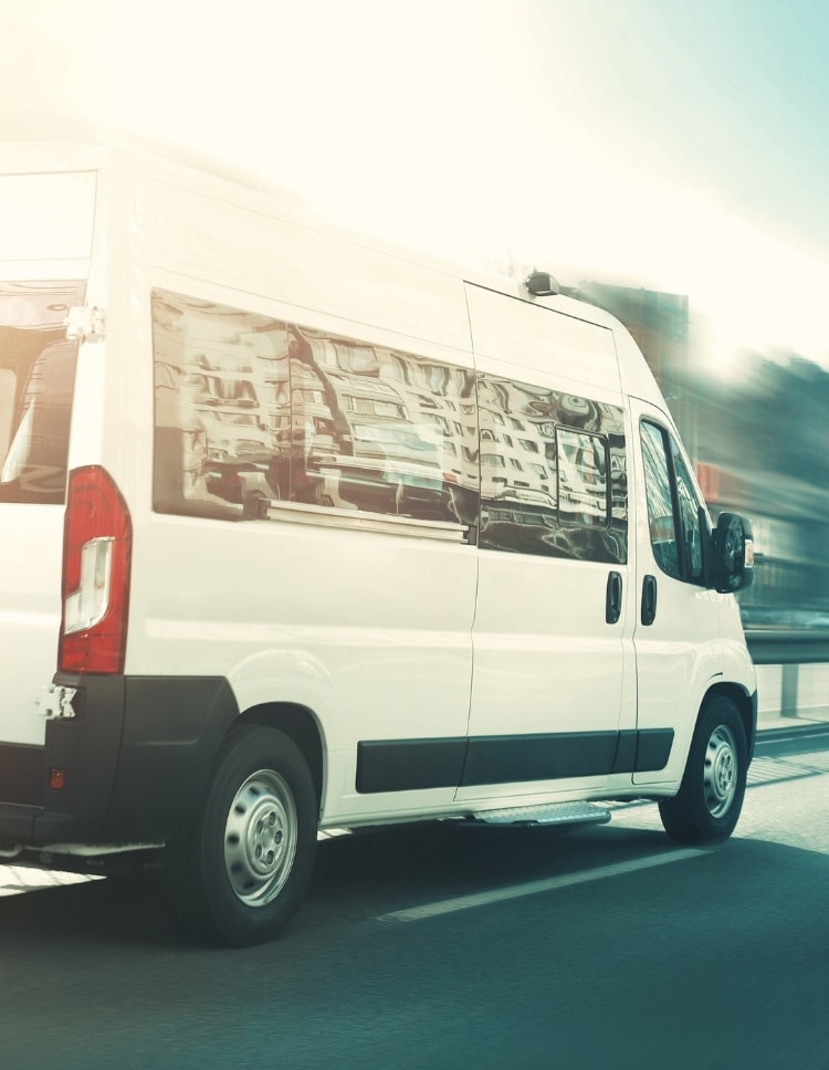 Seguro de vehículos comerciales, especial transporte de pasajeros. Taxi ejecutivo, minibuses y buses, particular, turismo y escolar.