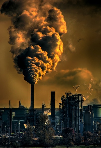 Industria contaminando, cambio climático.